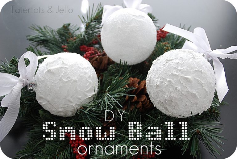 DIY Snow Ball Ornaments {Homemade Christmas Decor}