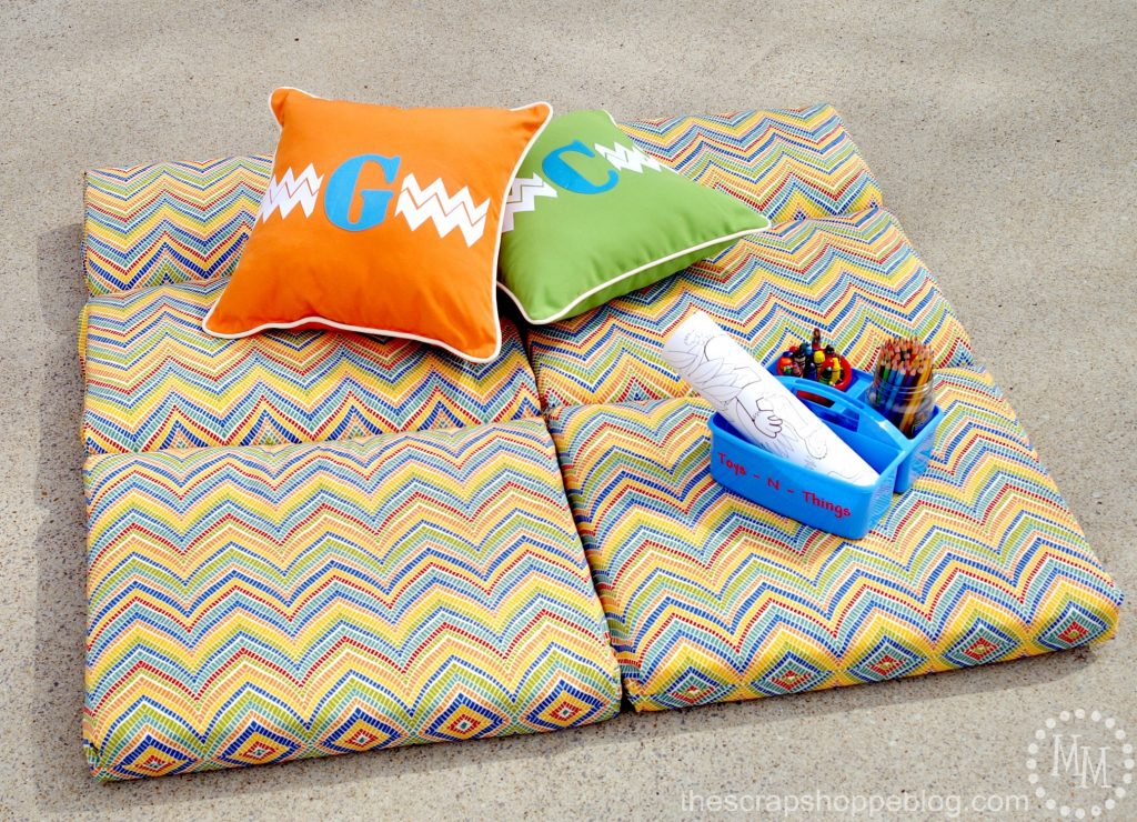 DIY Outdoor Play Mat The Scrap Shoppe