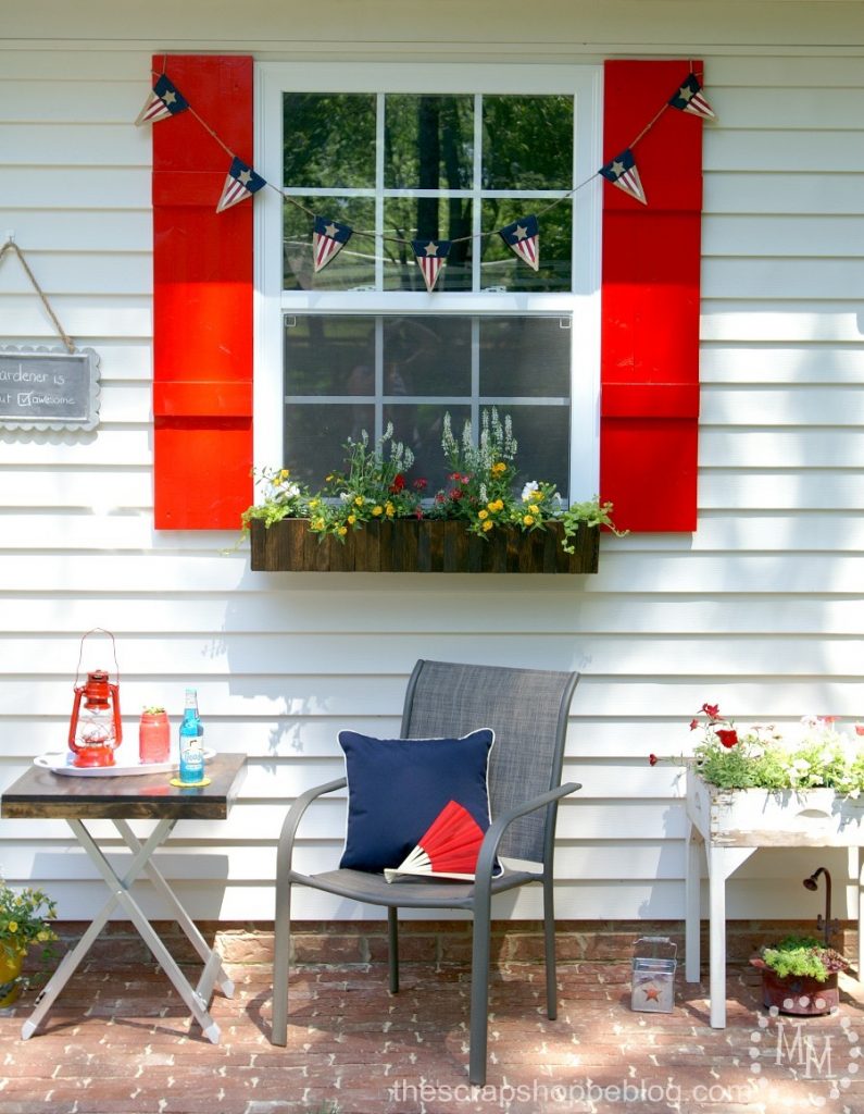 Give a drab outdoor space a fresh new look with just a few DIY projects!