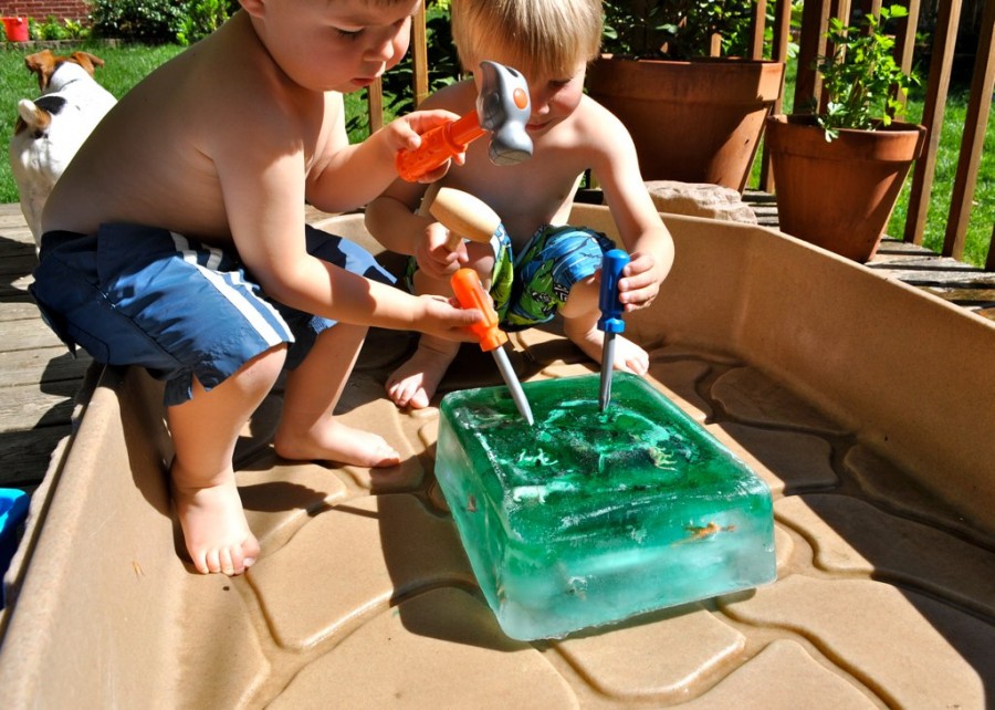 16 Water Activities for Kids - The Scrap Shoppe - outdoors