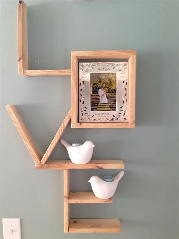 pallet-love-wall-shelf-2