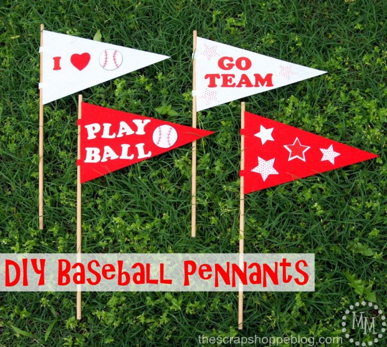 DIY Baseball Pennants - make your own sports pennants to you support your team! Fun for kids' sports and end of the season "trophies."