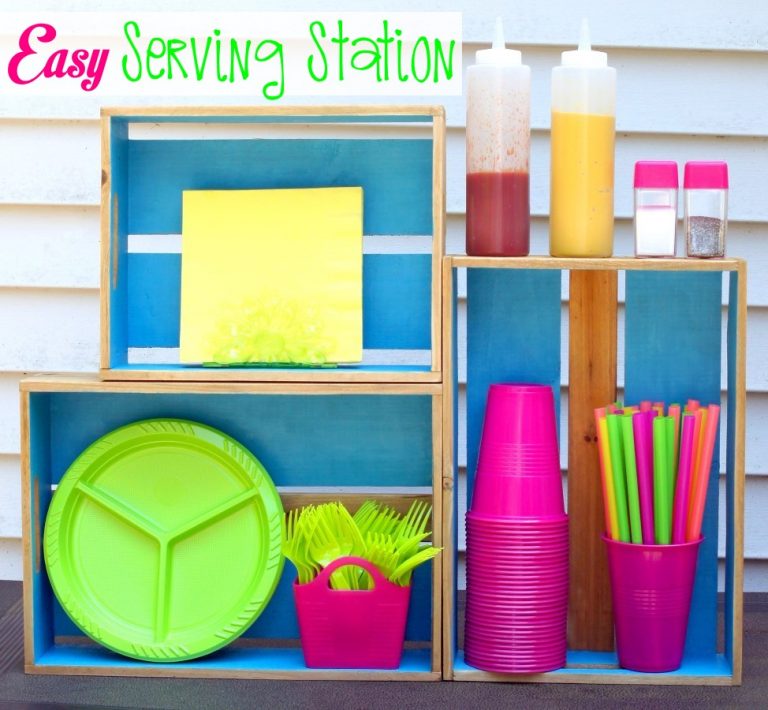 Create an easy DIY serving station for your outdoor entertaining with crates!