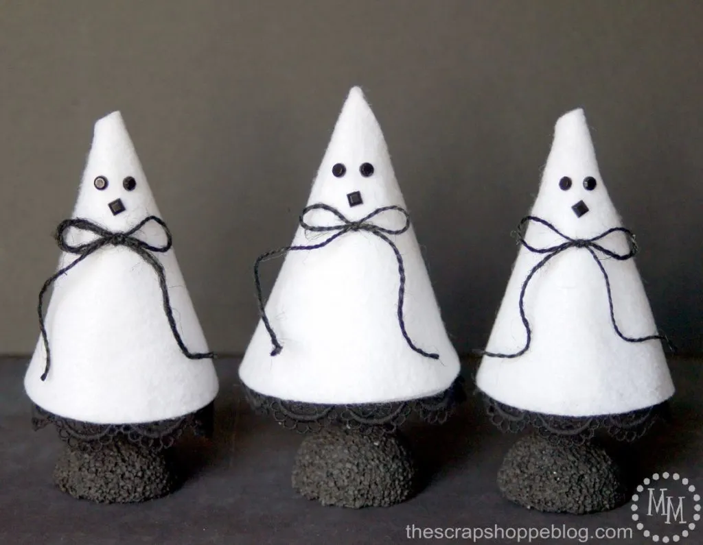 These fancy little ghosties are the perfect mini addition to your Halloween decorations!