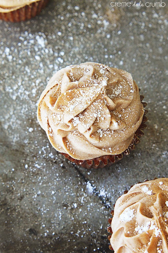 Gingerbread Cupcakes with Cinnamon Cream Cheese Frosting