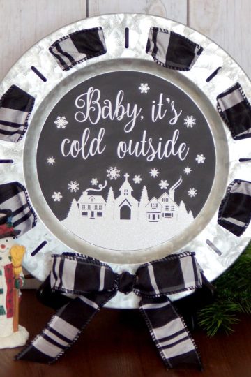 Beat the post Christmas blues with some fun winter decor like this chalkboard winter scene made with adhesive vinyl!