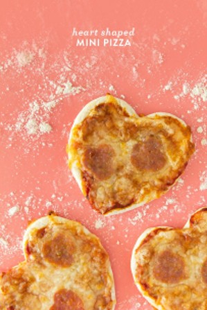 heart-shaped pizza for valentine's day