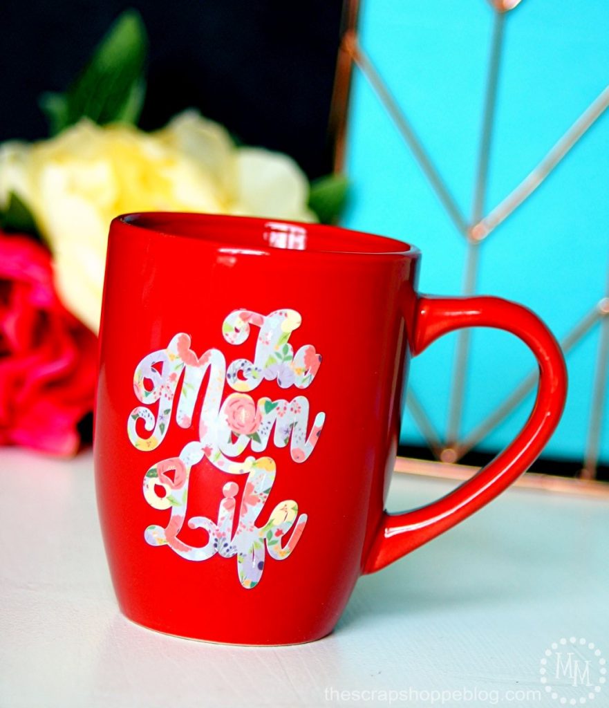 Make mom a new mug for Mother's Day using this cute floral file for printable adhesive vinyl!