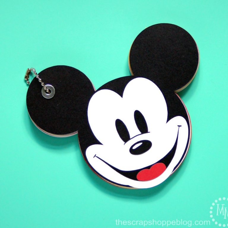 Create this cute Mickey Mouse autograph book for your next trip to Disney!