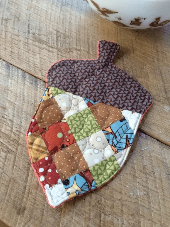 Fabulous Fall Sewing Projects - patchwork acorn potholder