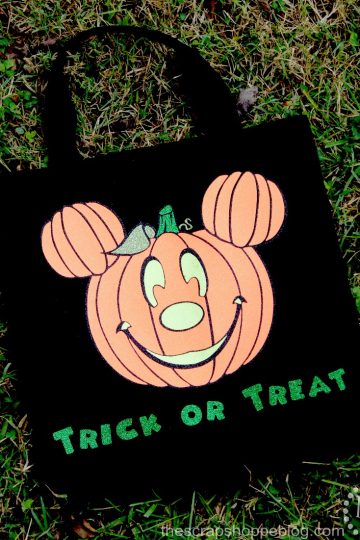 Celebrate Halloween in Disney style and make a fun Mickey pumpkin trick or treat bag with this FREE cut file!