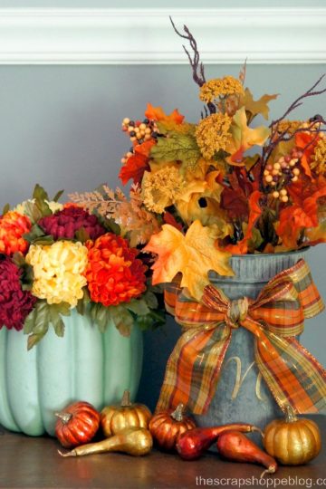 Create an easy fall farmhouse-style vignette in minutes!