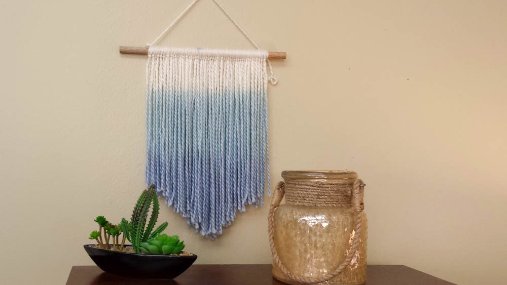 Create your own wall art with yarn!
