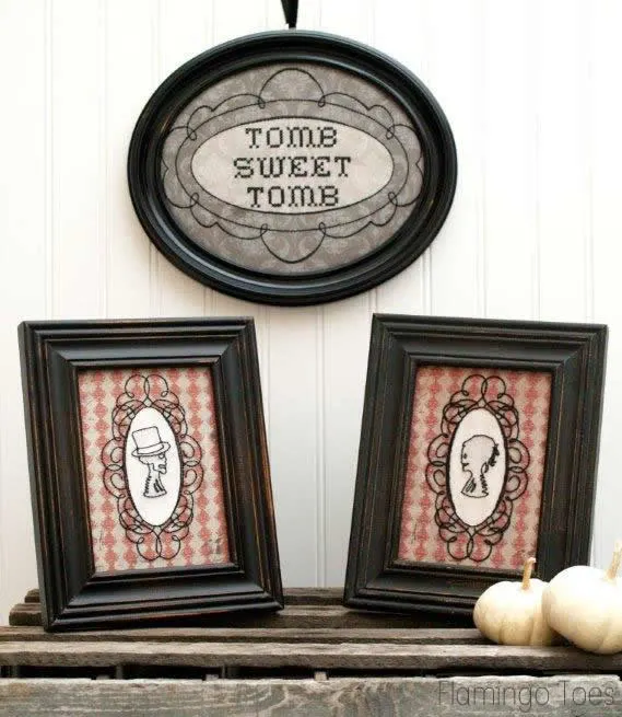 Dress up your home the EASY way with these printable Halloween home decor ideas!