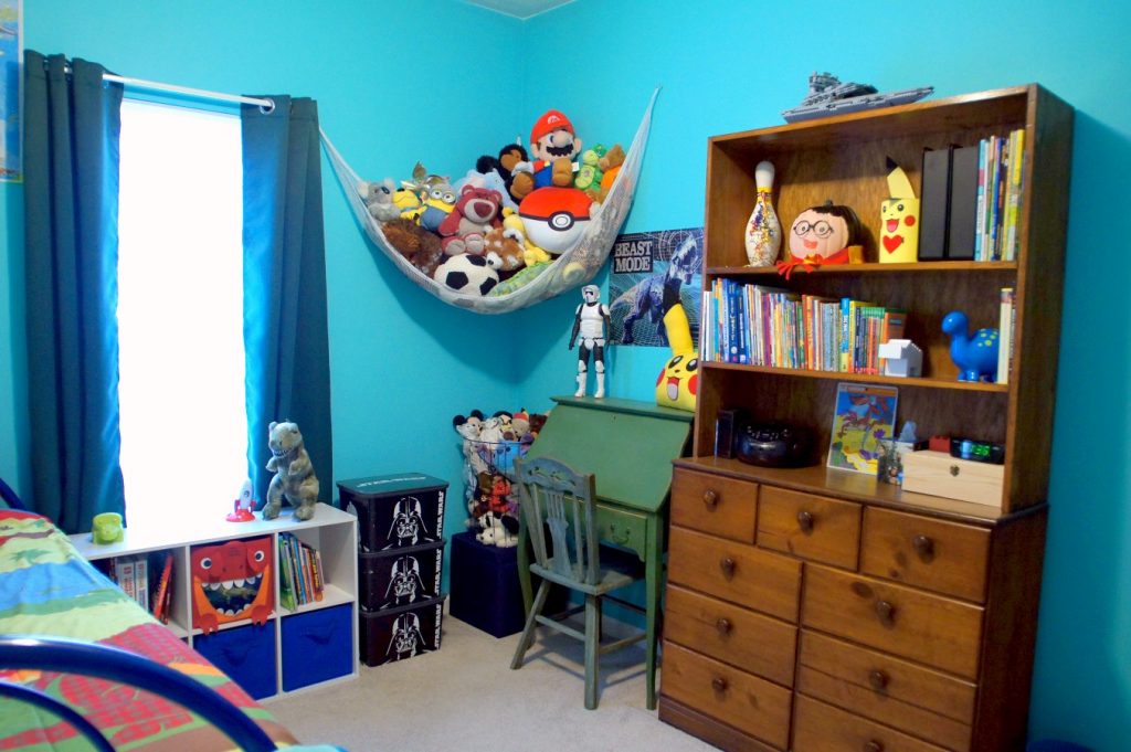 This is a bright and fun boy's room makeover!