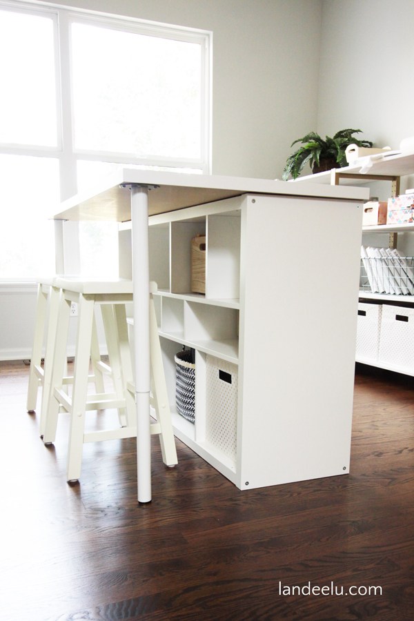 Maximize your work space with one of these clever DIY craft desks!