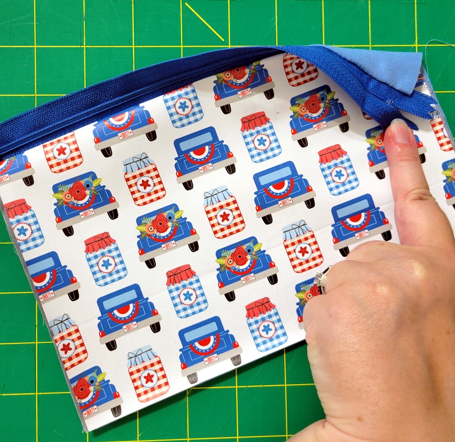 add zipper to htv zipper pouch